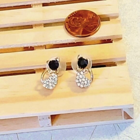 ONYX AND CZ GOLDTONE CAT EARRINGS - Picture 4 of 6